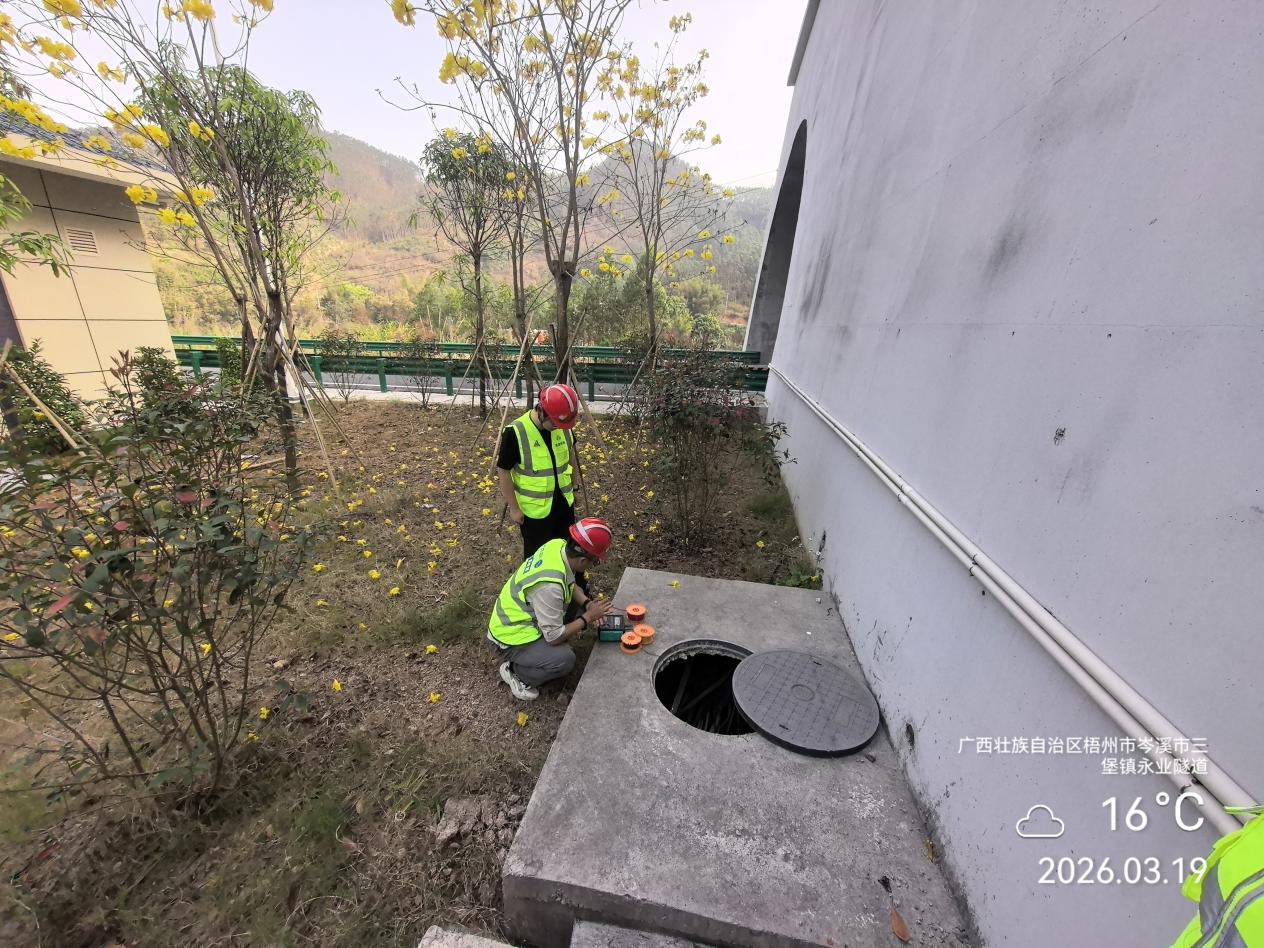 b0df5f9f3b83377bd806fb0df952d75e